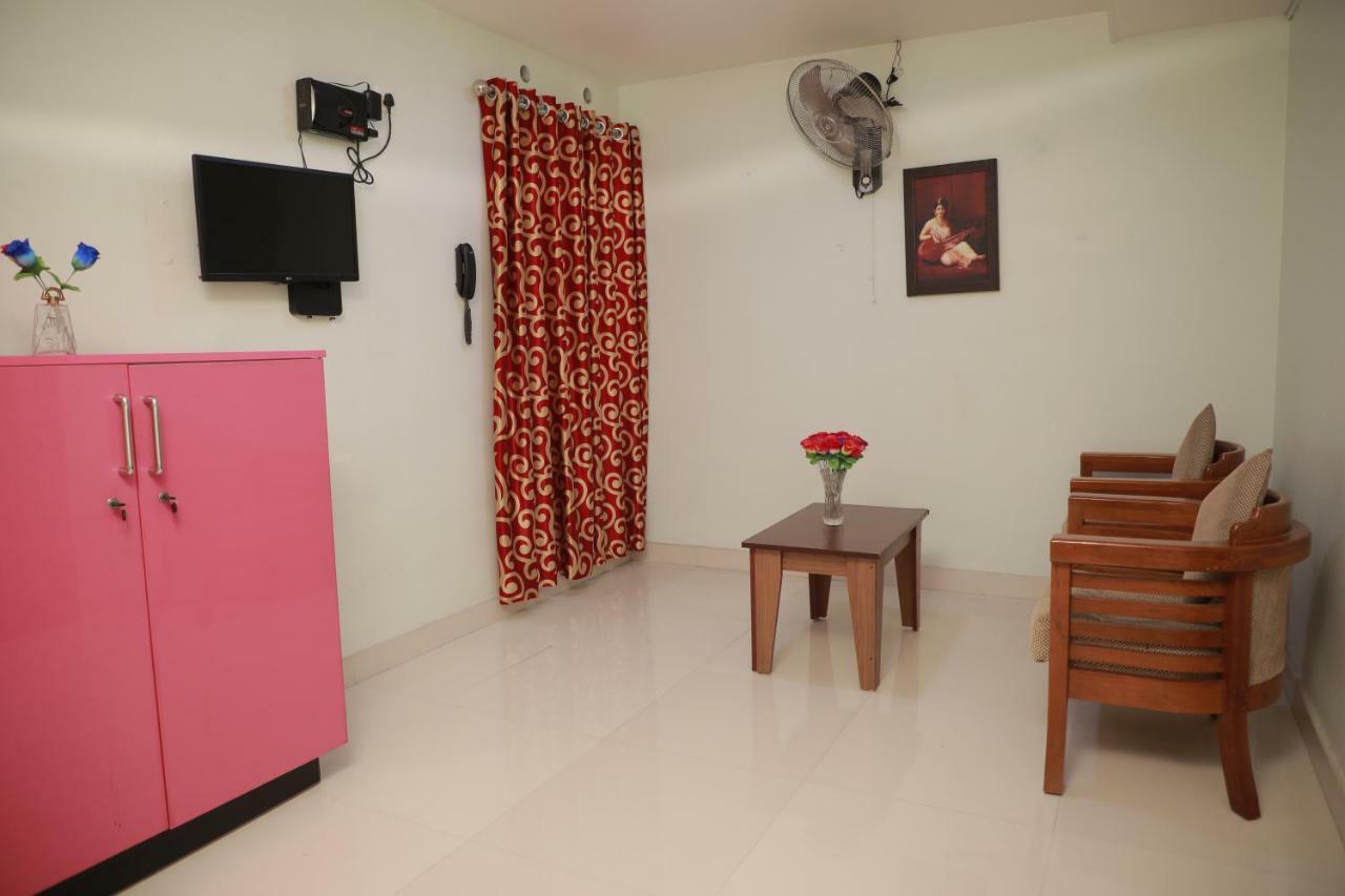 Bed and Breakfast Pavithram Residency Коллам Экстерьер фото
