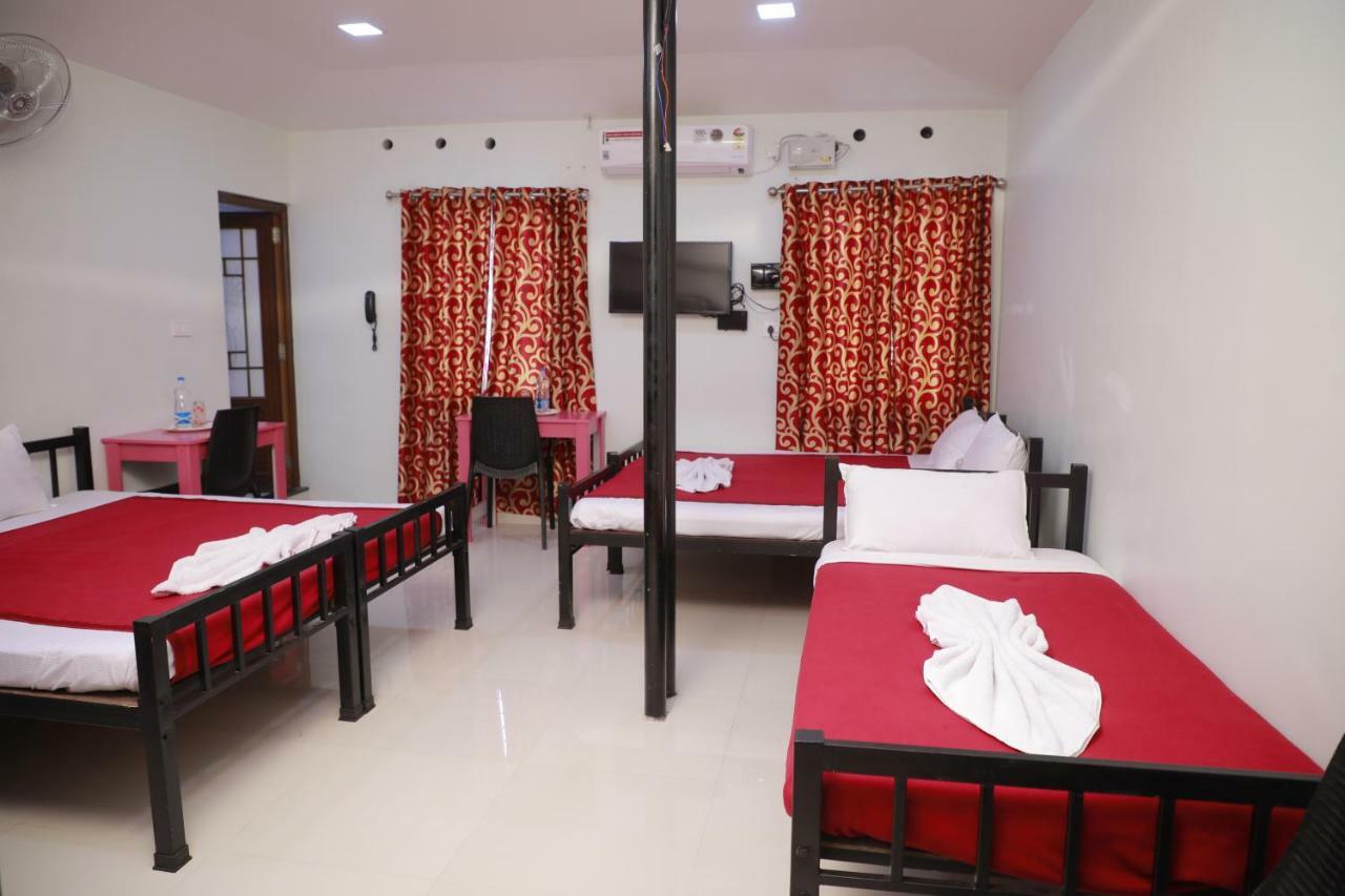 Bed and Breakfast Pavithram Residency Коллам Экстерьер фото
