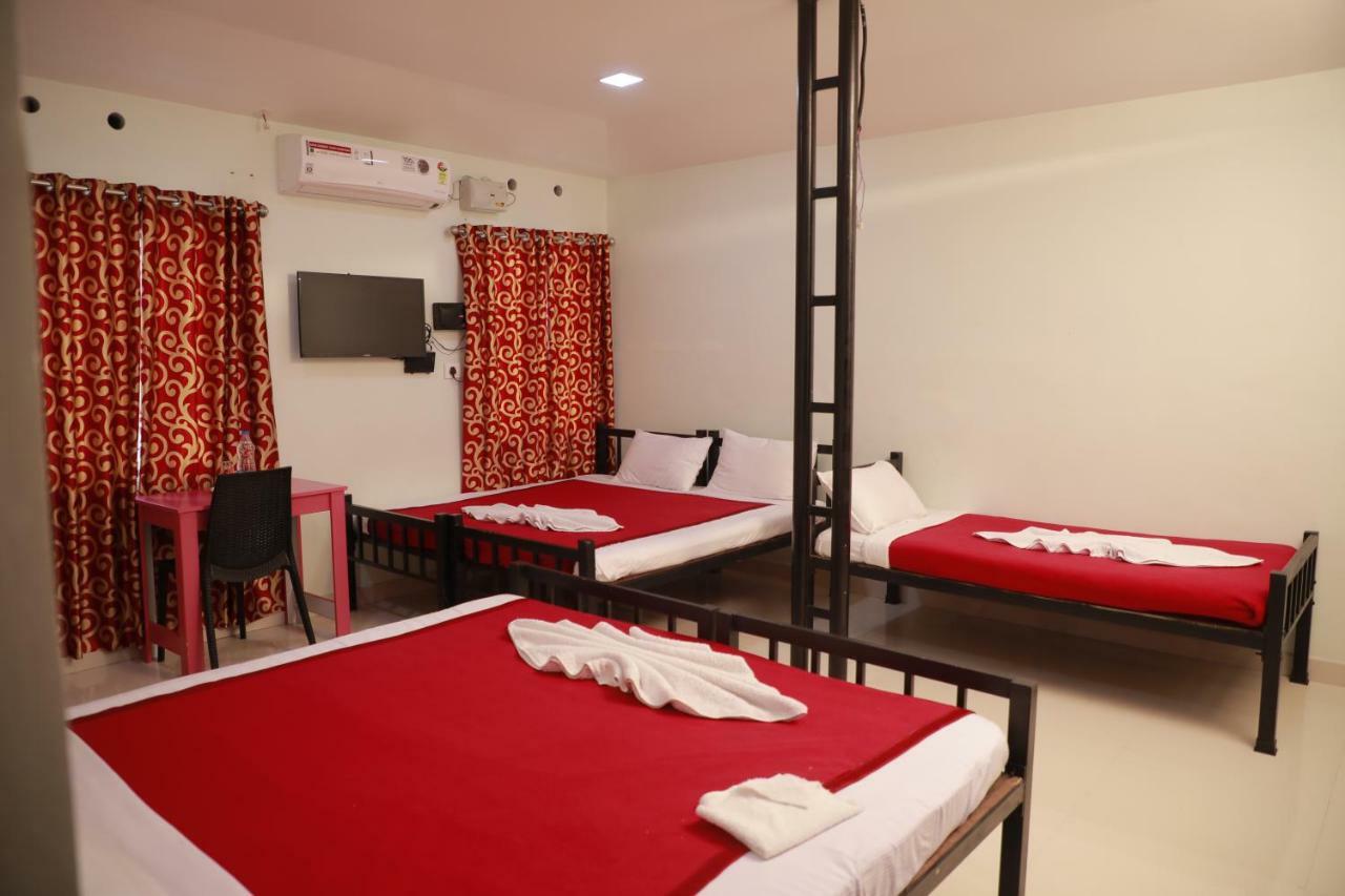 Bed and Breakfast Pavithram Residency Коллам Экстерьер фото